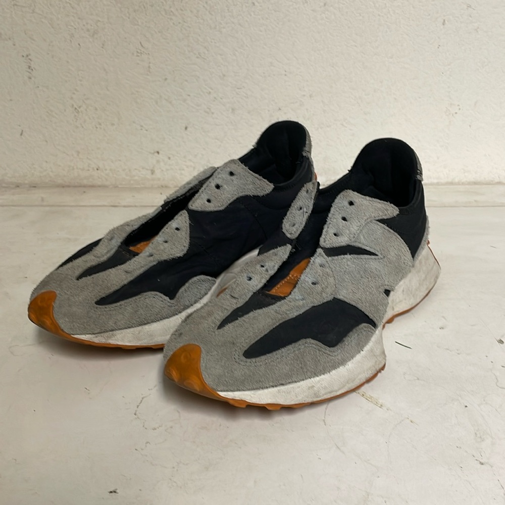 New Balance 327 Men Sz 9